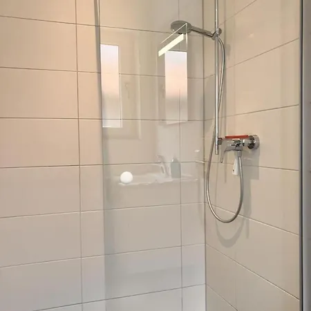 Sturmmoewe, Haus An Den Salzwiesen, *
